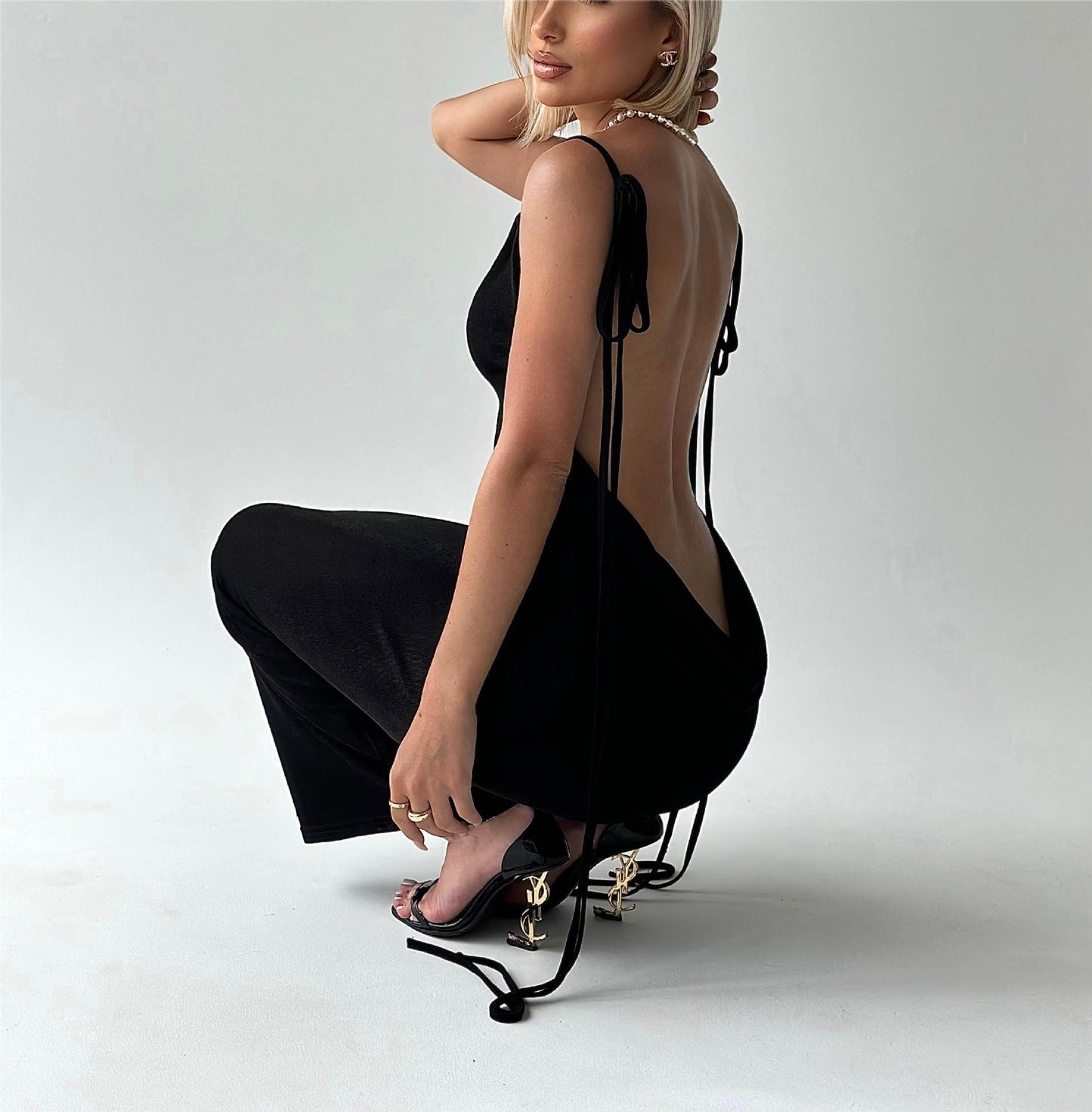 Schlankes, rückenfreies Kleid, Sommer-Camisole-Kleid, langes Kleid mit Schnürung