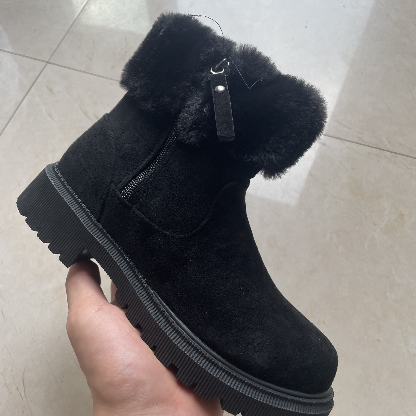 Warme Plüschstiefel, Wintermode, seitlicher Reißverschluss, Schneestiefel für Damen, verdickte Outdoor-Schuhe mit niedrigen Absätzen