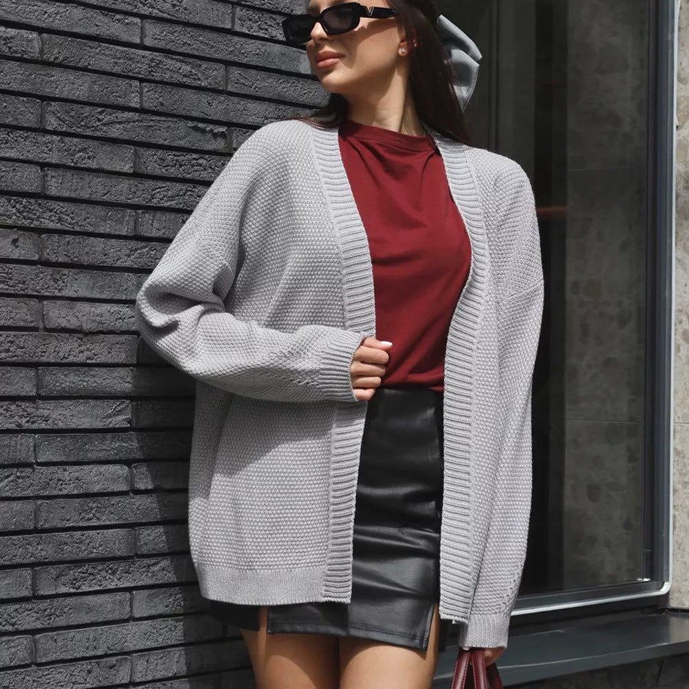 Modischer, lockerer und einfacher Strickpullover