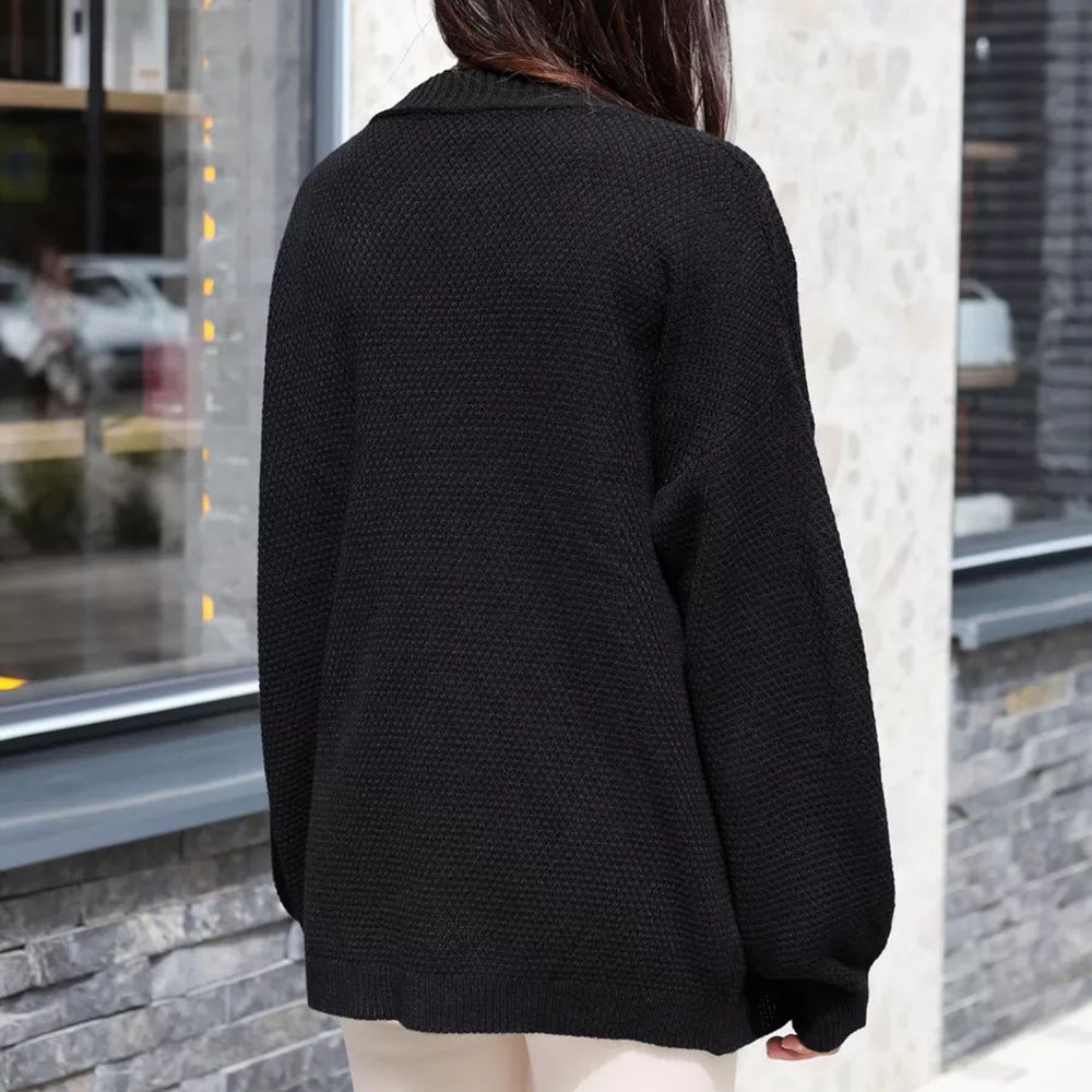 Modischer, lockerer und einfacher Strickpullover