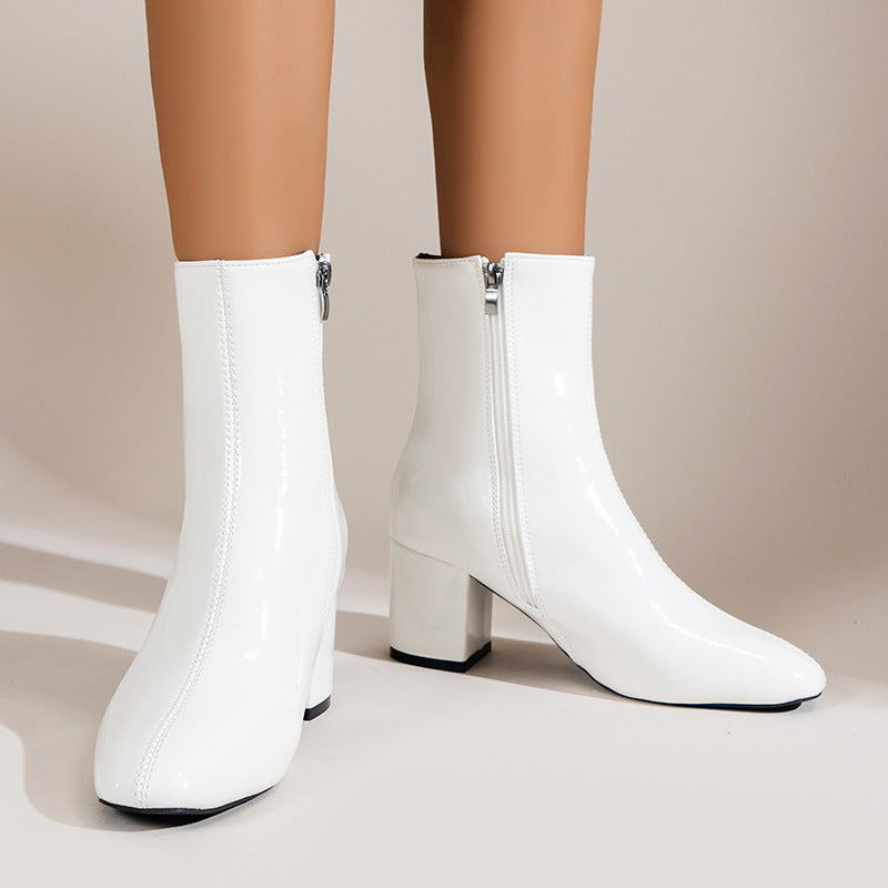 Stiefel mit spitzem Zehenbereich und klobigem Absatz