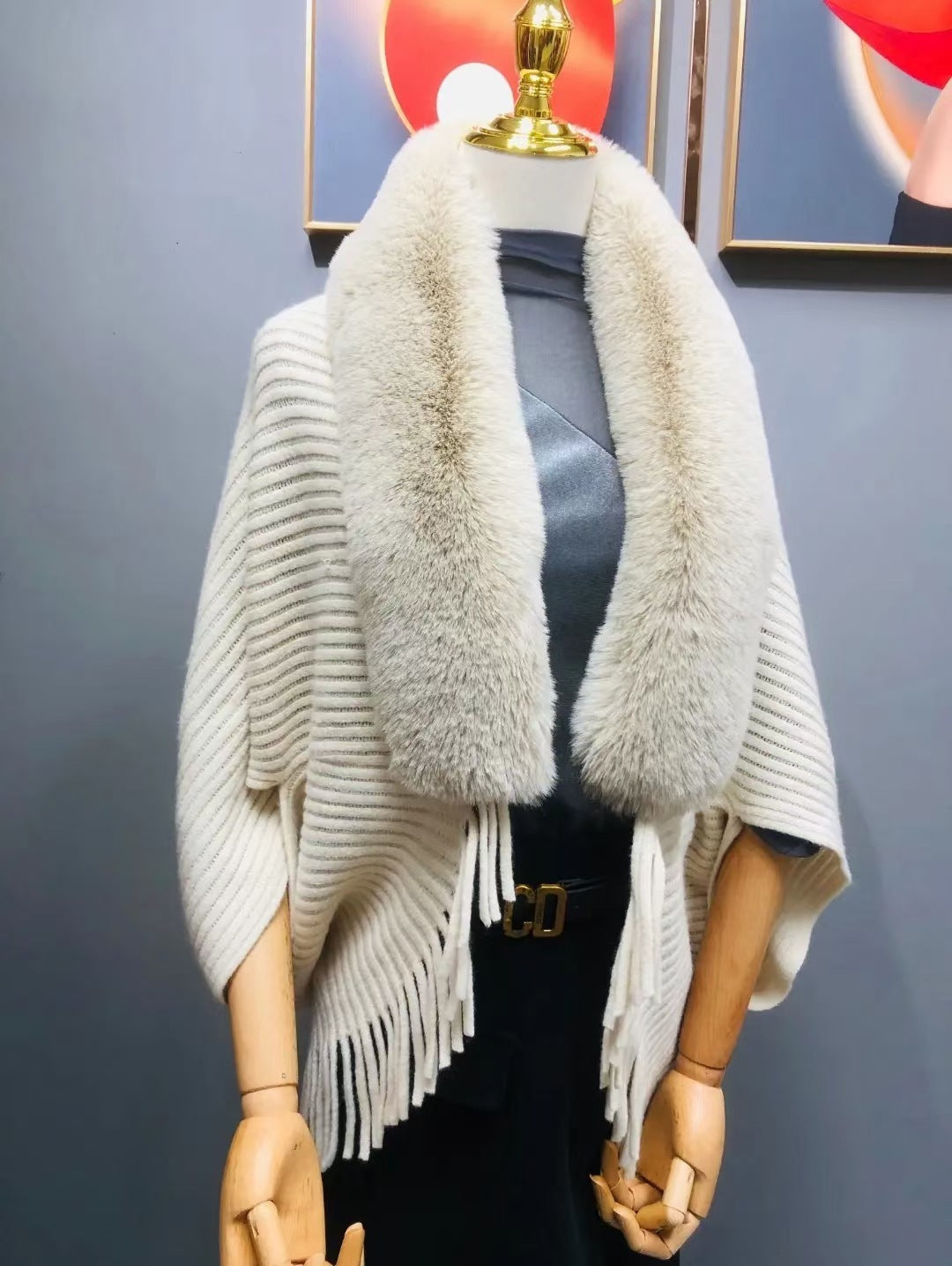 Modischer personalisierter Strickjackenmantel